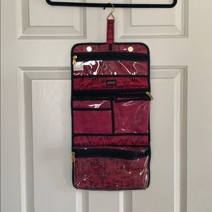 Traveling makeup storage
